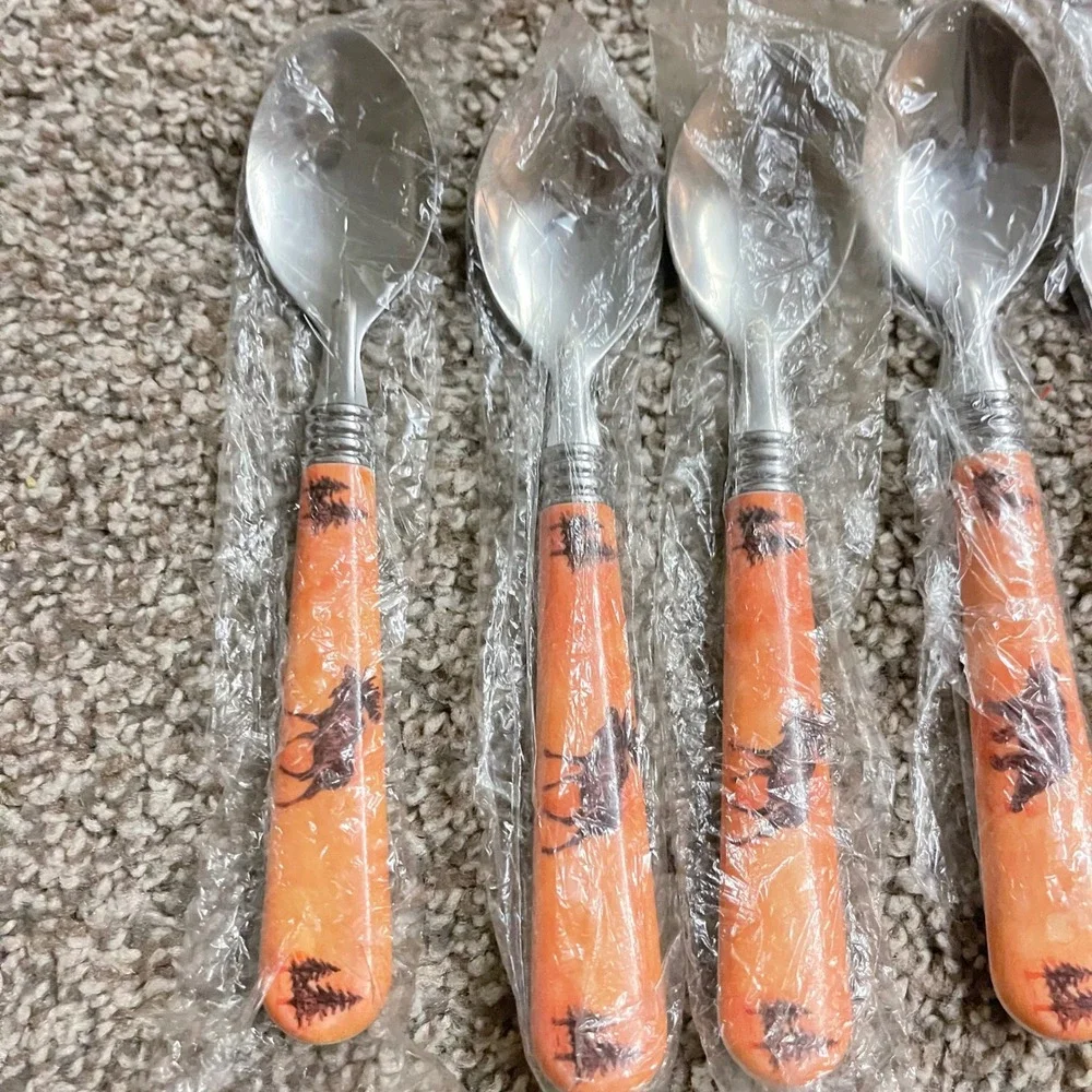32 Tienshan BEAR MOOSE COUNTRY Stainless Silverware Flatware Folk 8 pc setting